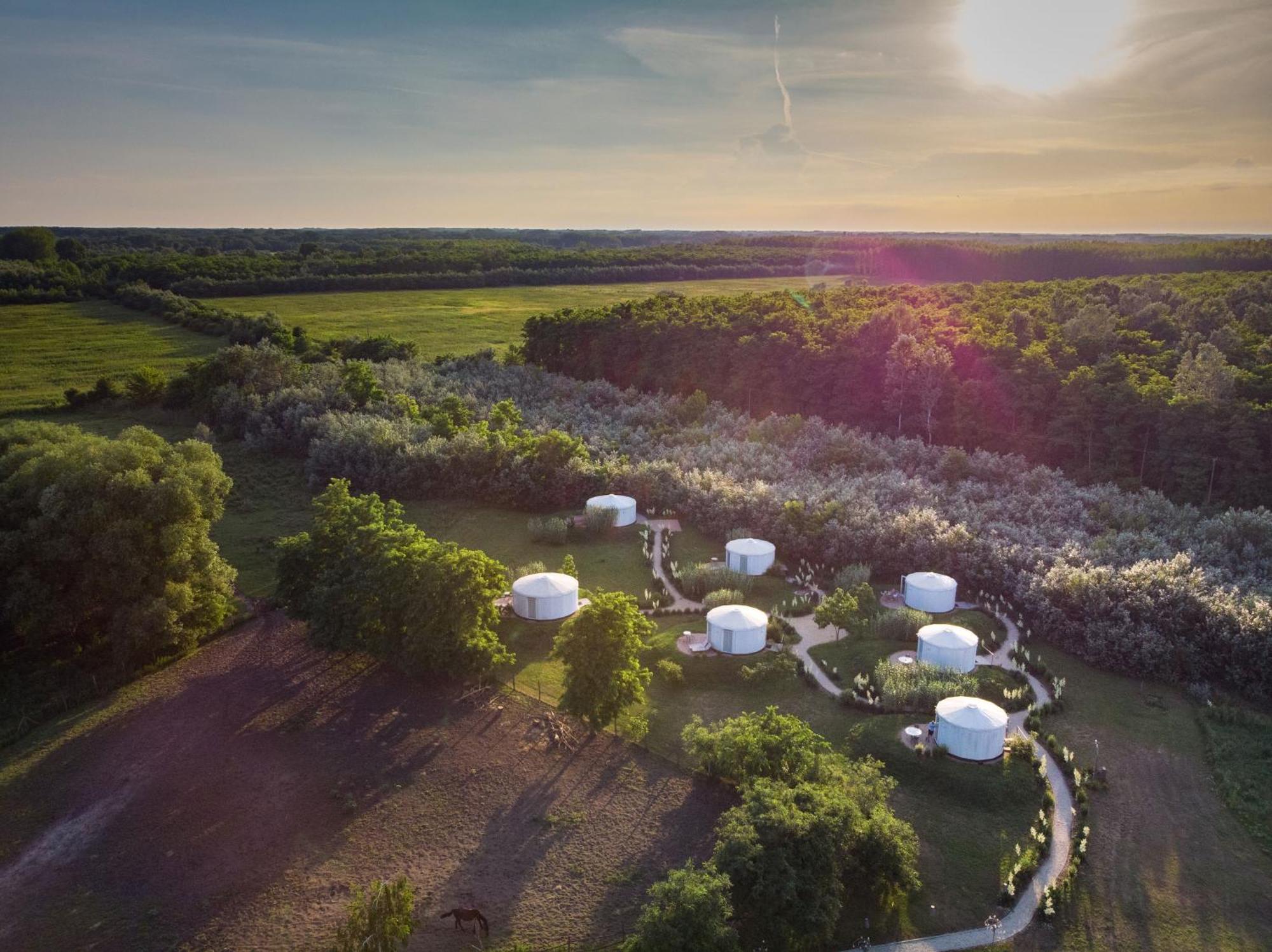 Homoki Lodge Bed & Beyond Glamping (Adults Only) Ruzsa Esterno foto