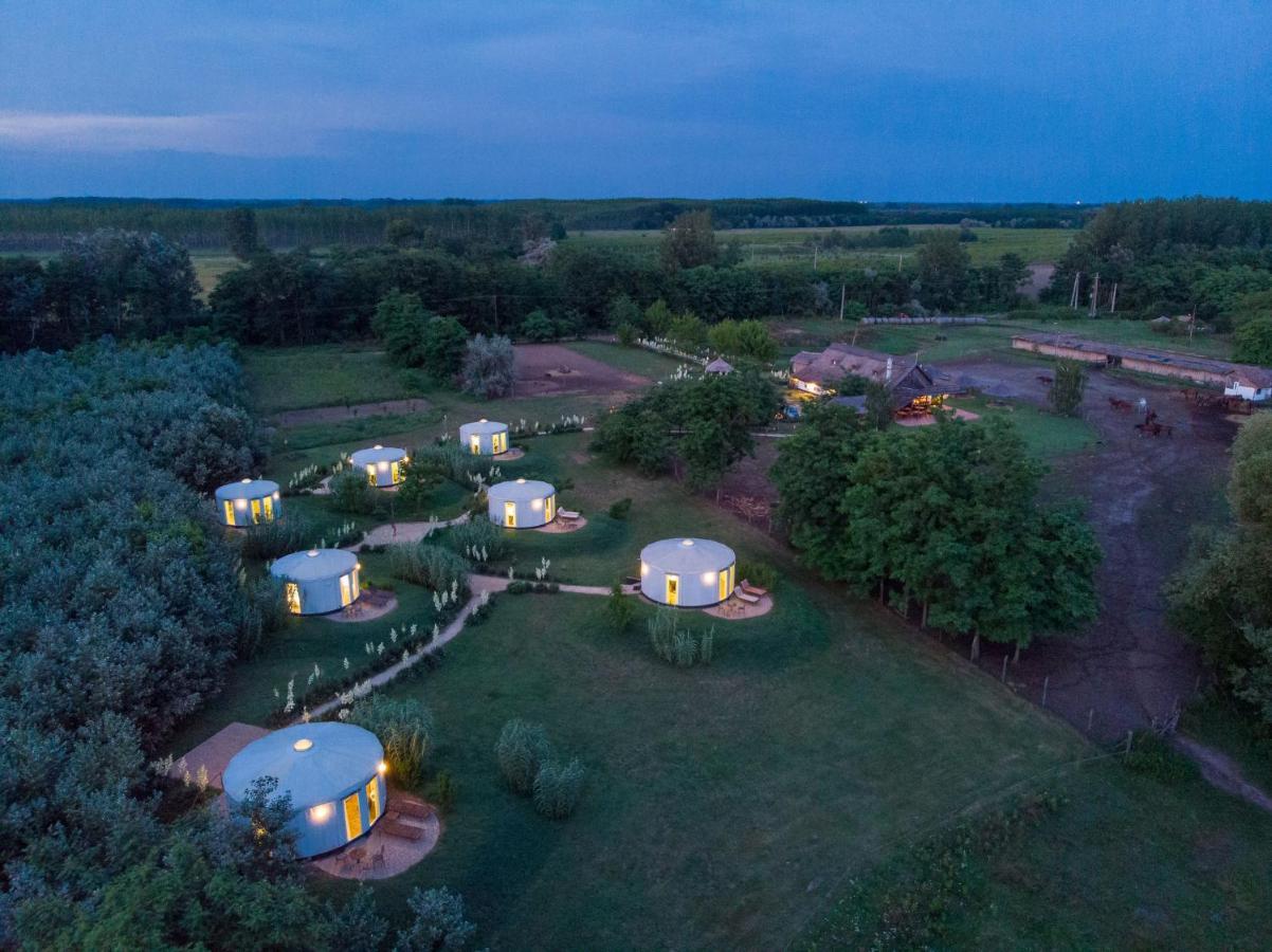 Homoki Lodge Bed & Beyond Glamping (Adults Only) Ruzsa Esterno foto